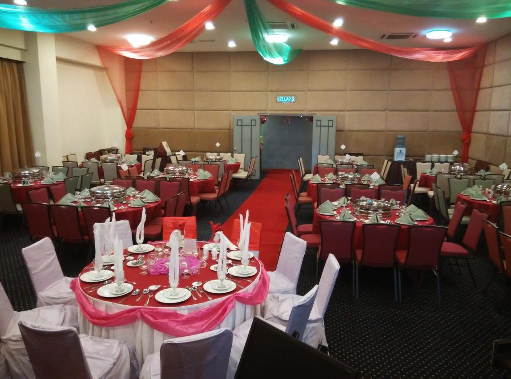 The Pavilion Hotel 3*