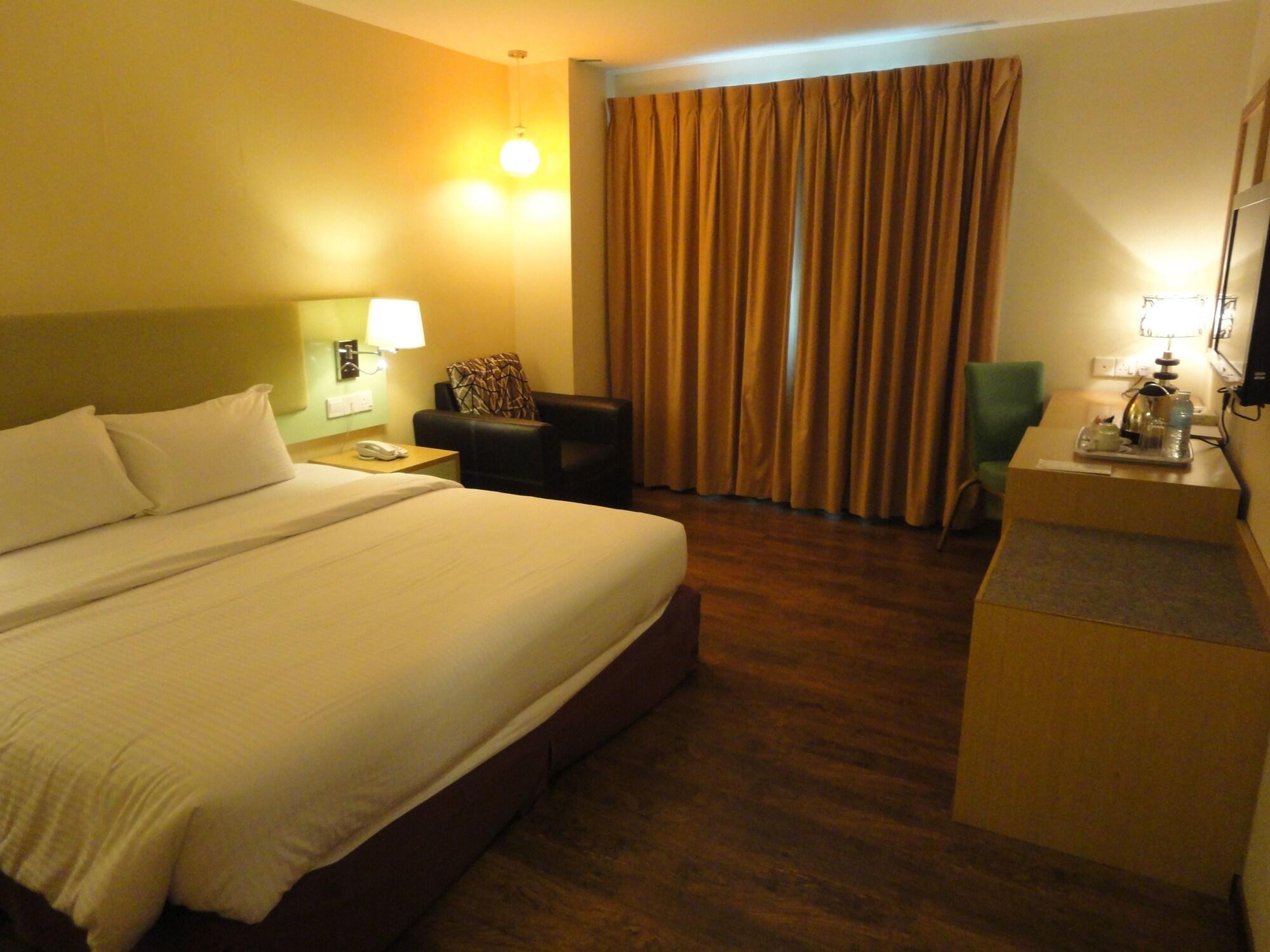 The Pavilion 3*