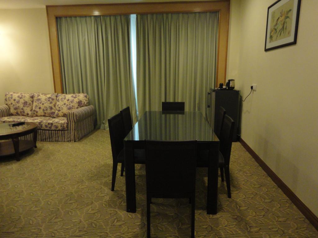Hotel The Pavilion 3*
