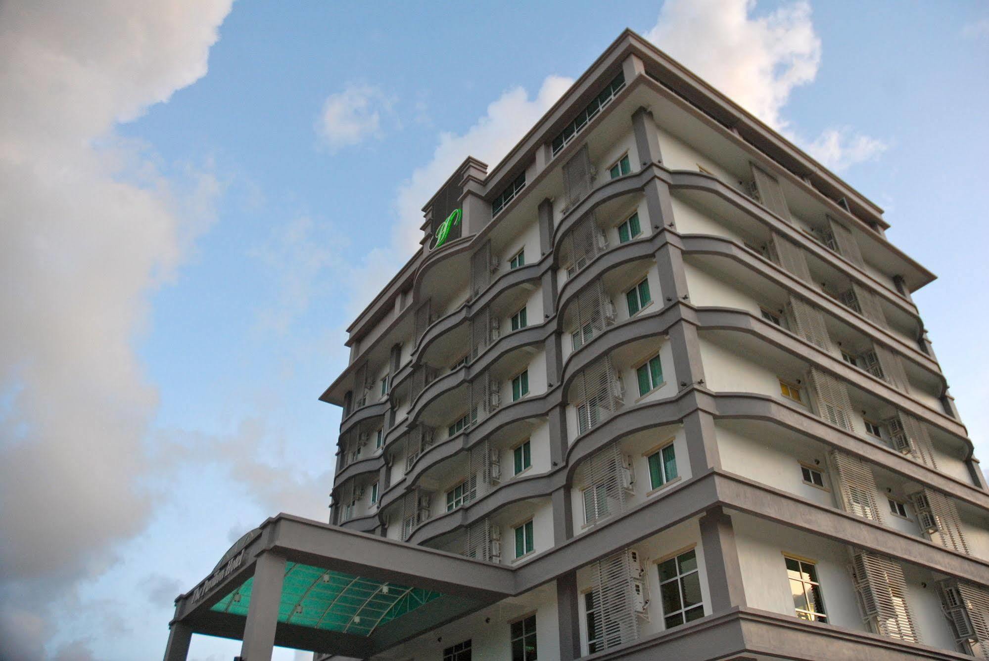 The Pavilion Hotel 3*